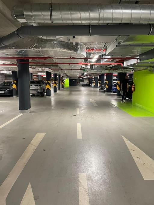 Apartment Karel With Garage Parking Прага Екстериор снимка